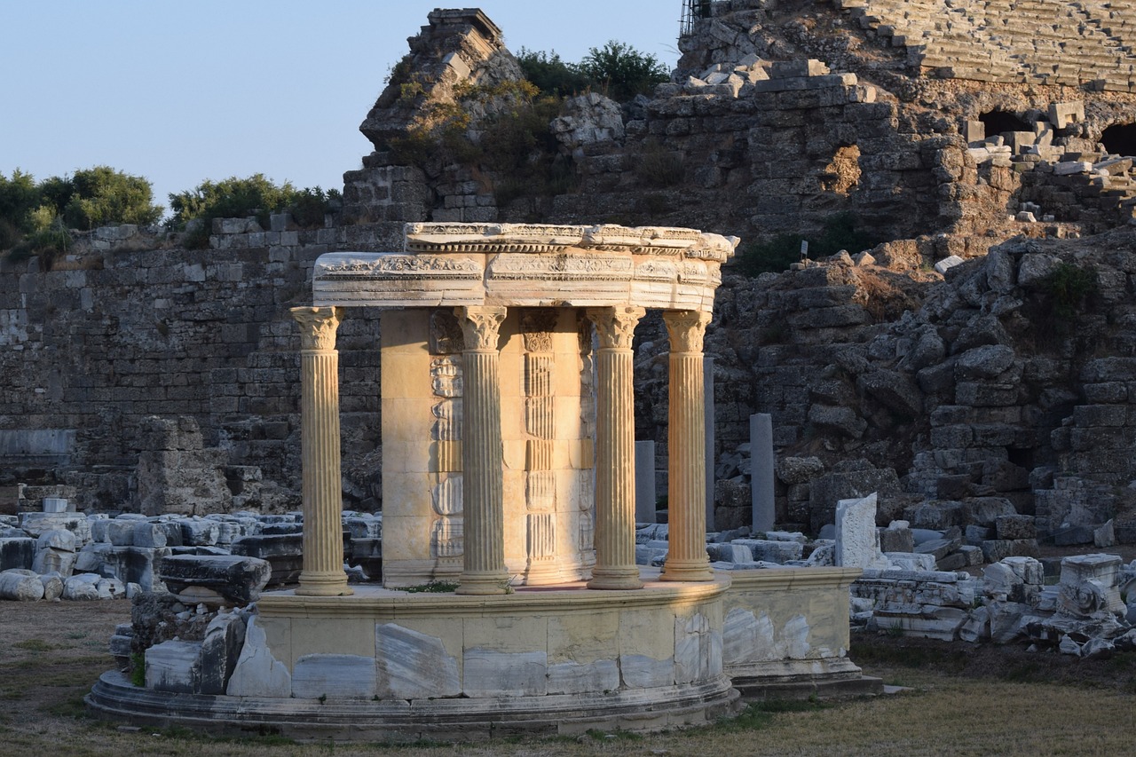 How Mobile Apps Are Enhancing Archaeological Education